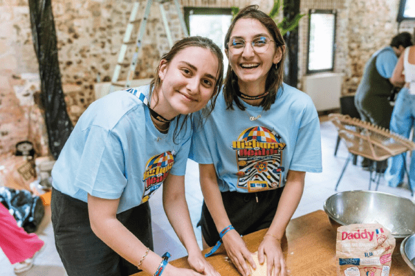 jeunes au sein de l'association Aïda qui les accompagnent dans leur combat contre le cancer